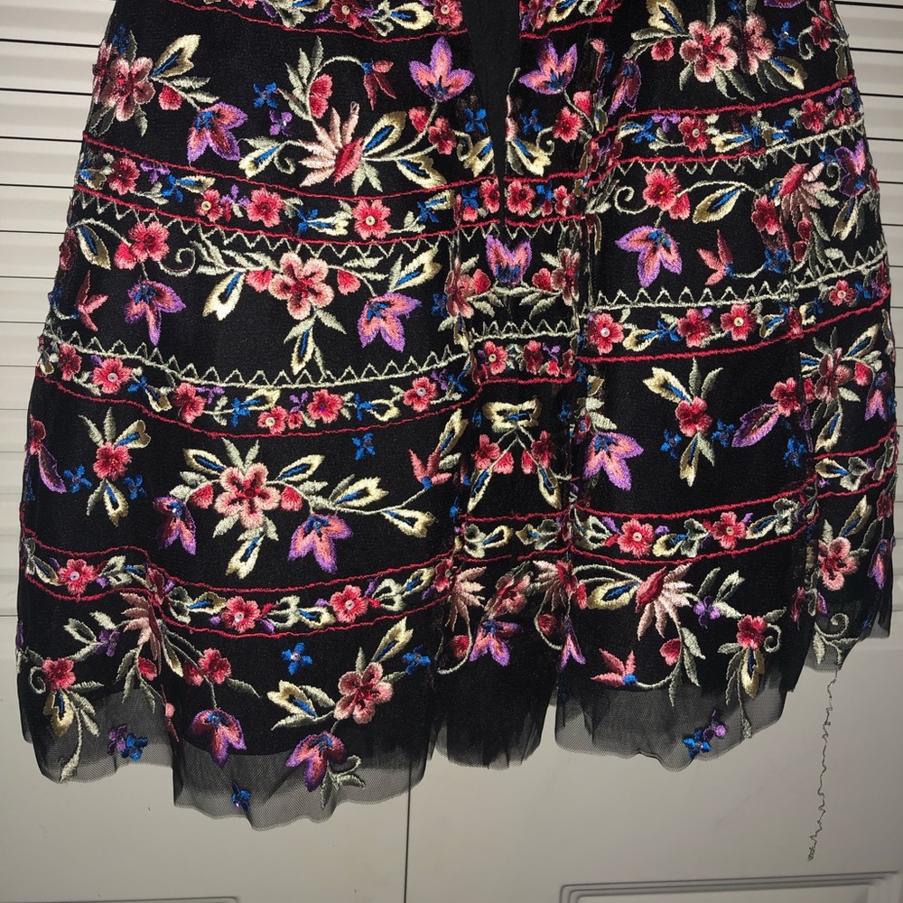 Dress - Picture 5 of 6